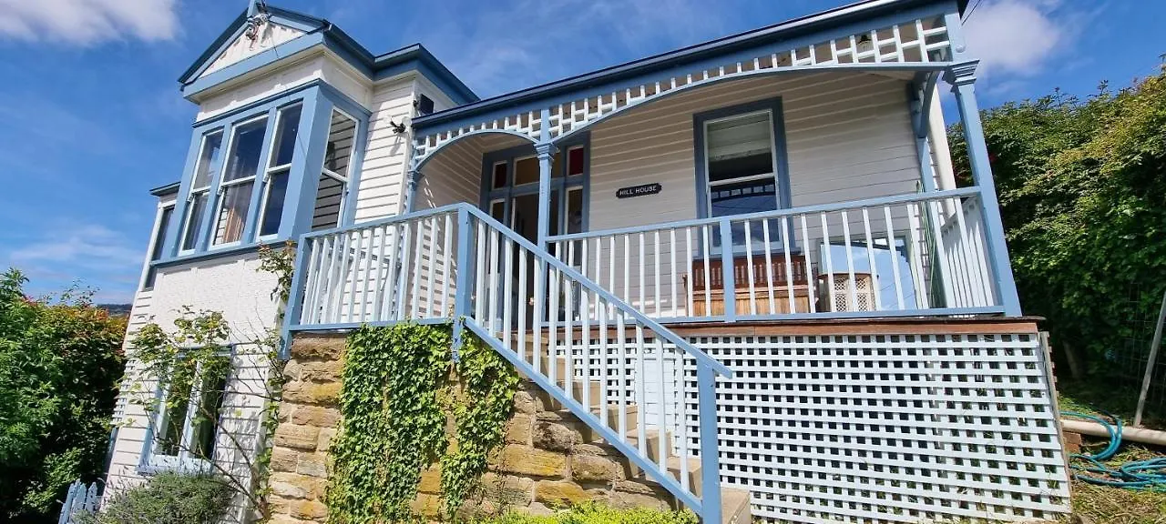 Holiday home Hill House Hobart - Charming Home, Stunning Views Close To City Australia